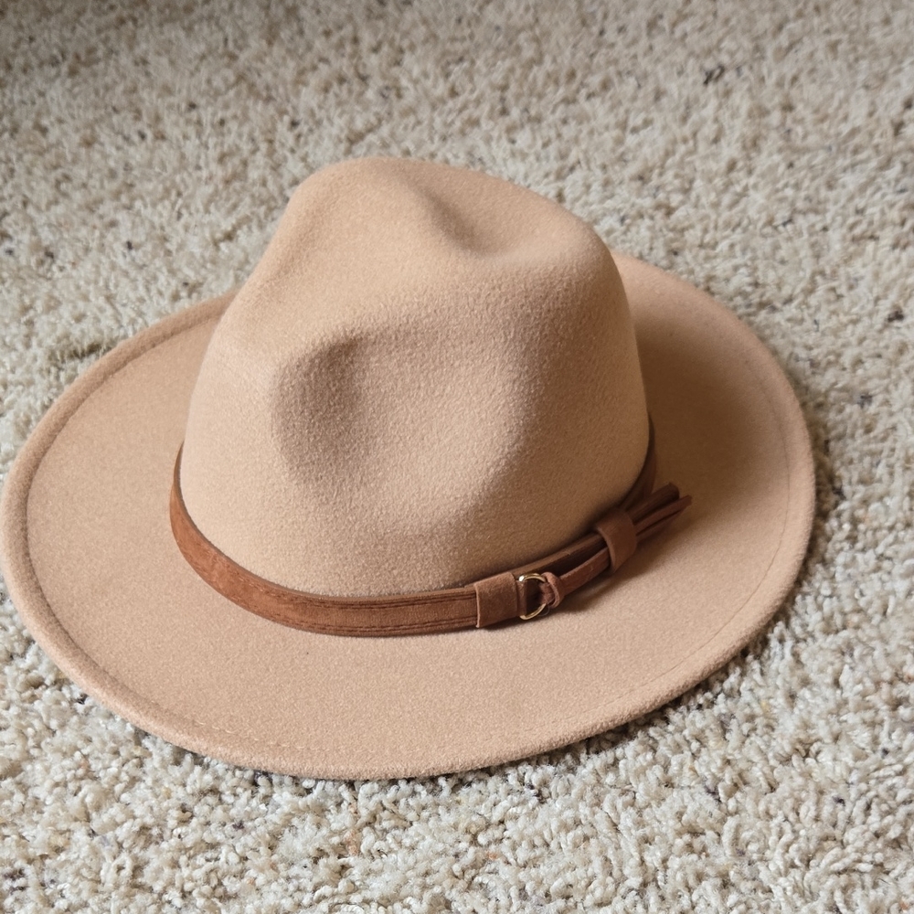 Stylish Tan Fedora Hat